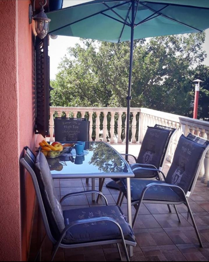 Apartman Majstorovic セリネ エクステリア 写真
